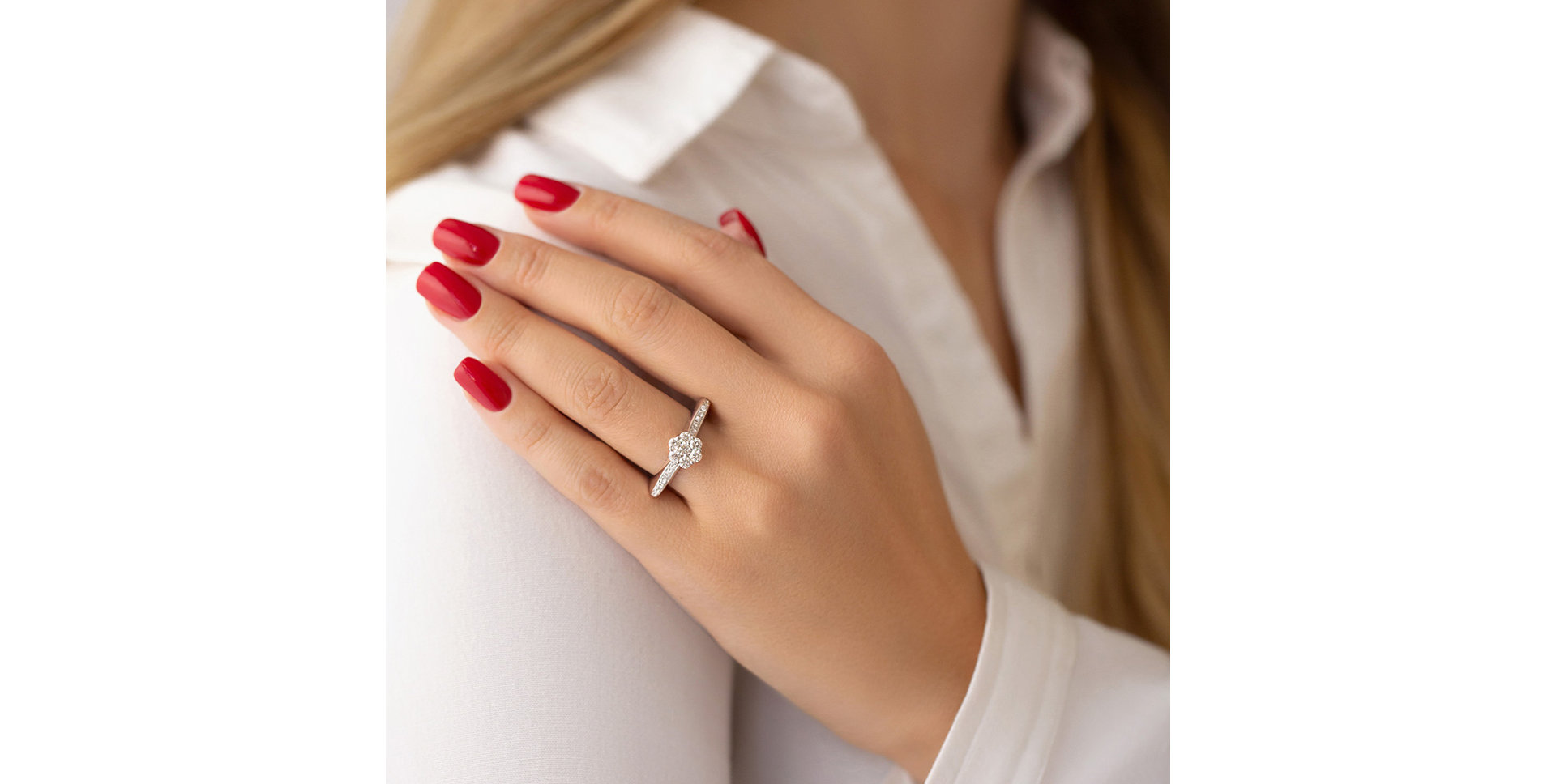 Diamond ring Omer
