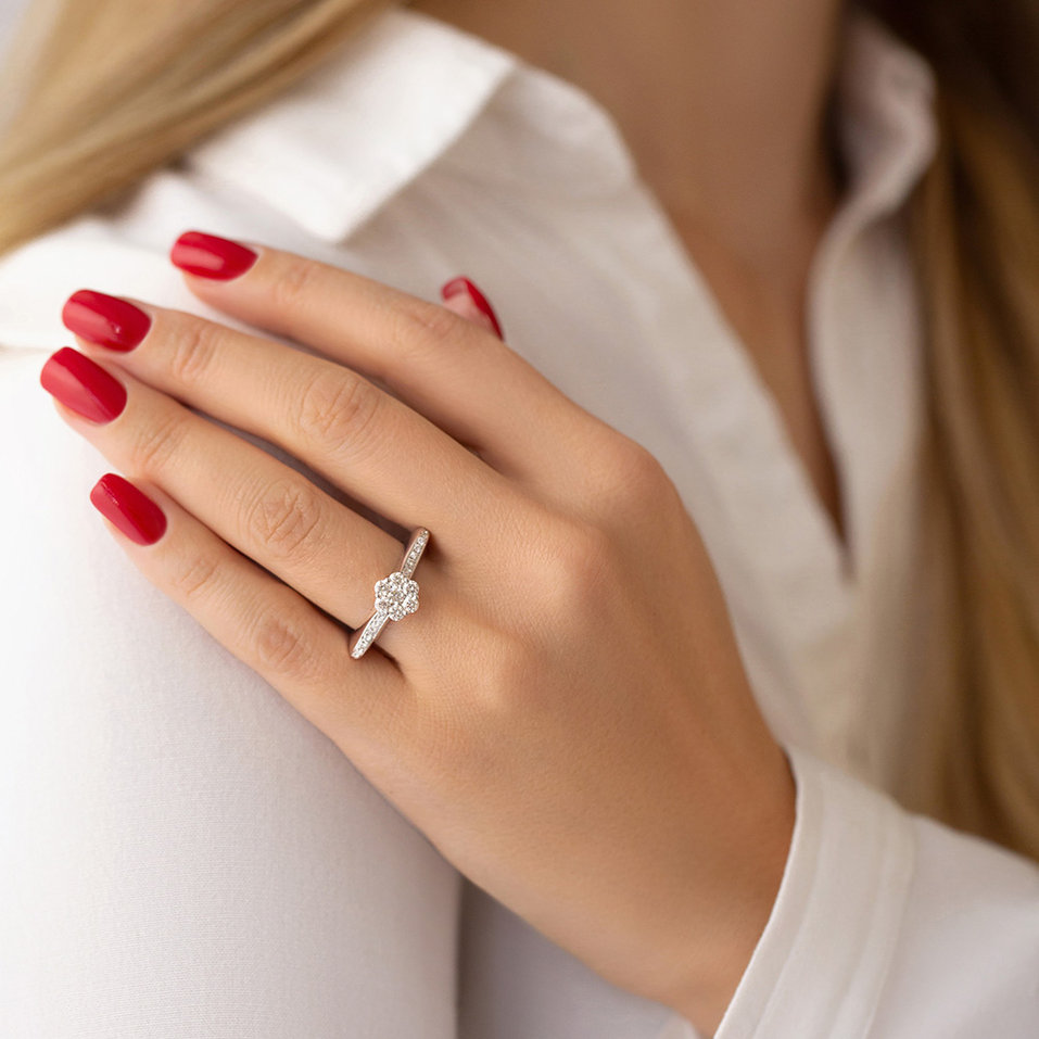 Diamond ring Omer