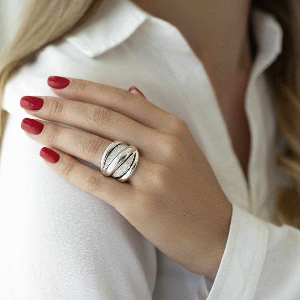 Diamond ring Famous Audrey