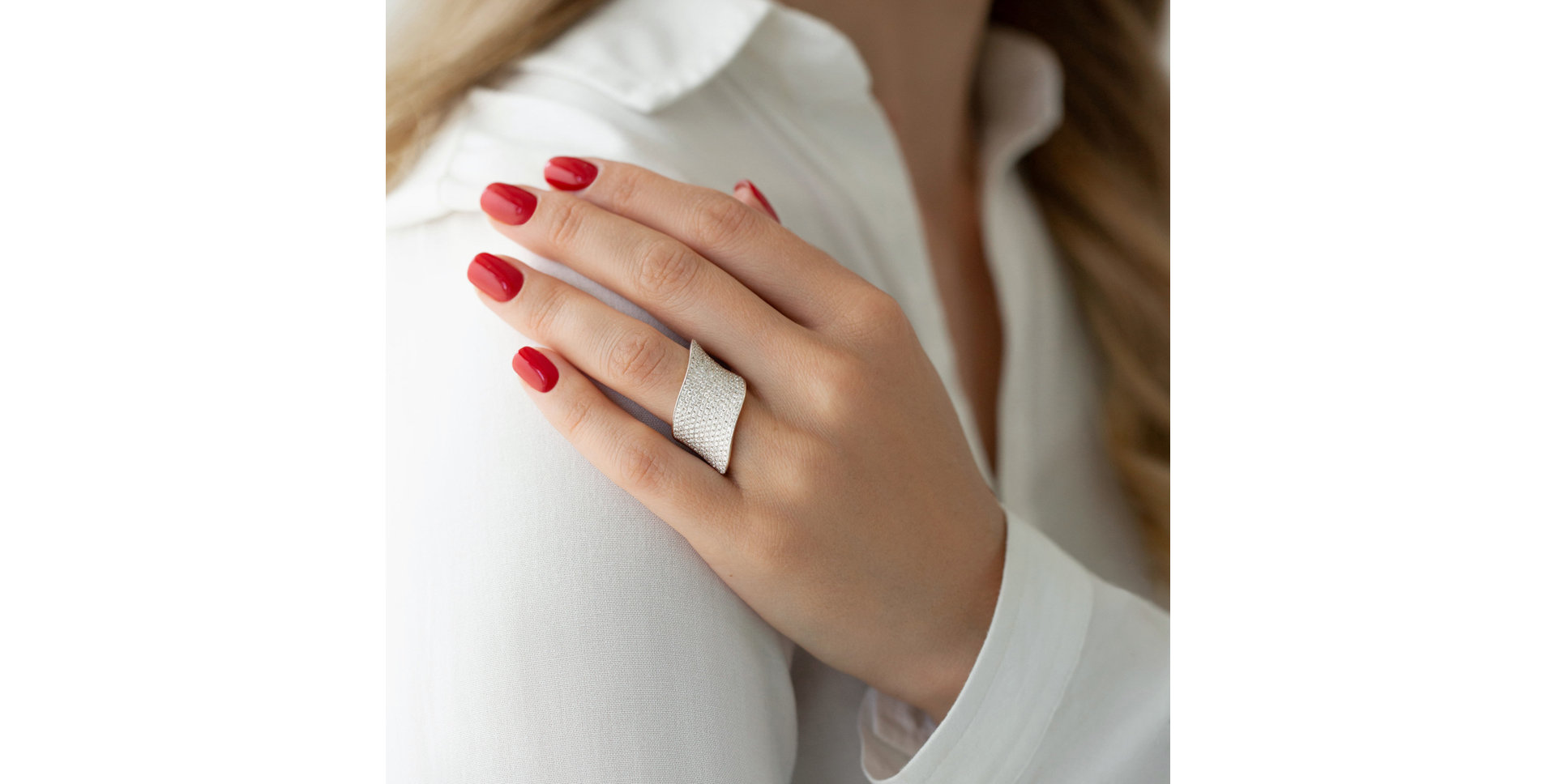 Diamond ring Carylon