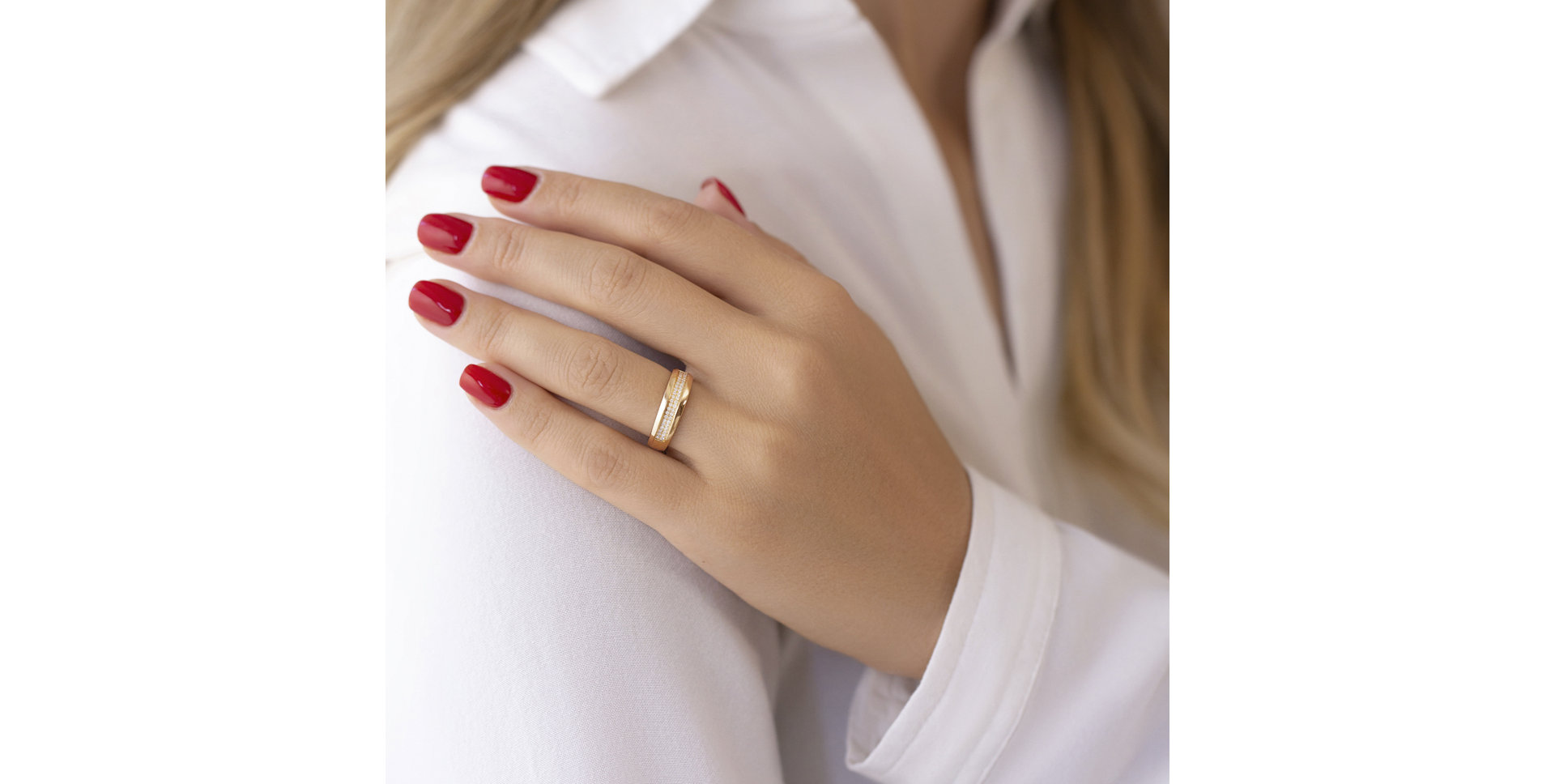 Diamond ring Majestic Care