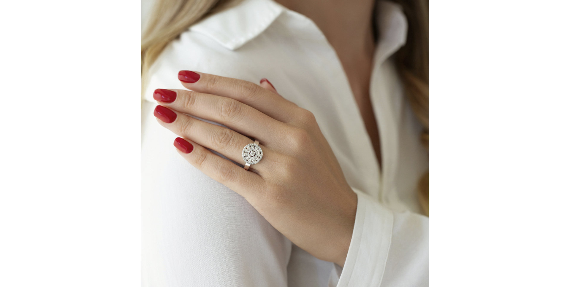 Diamond ring Apollinaire