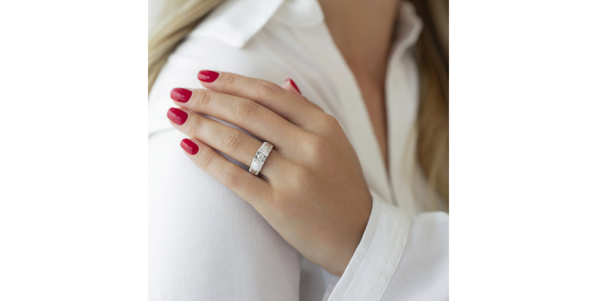 Diamond ring Christie