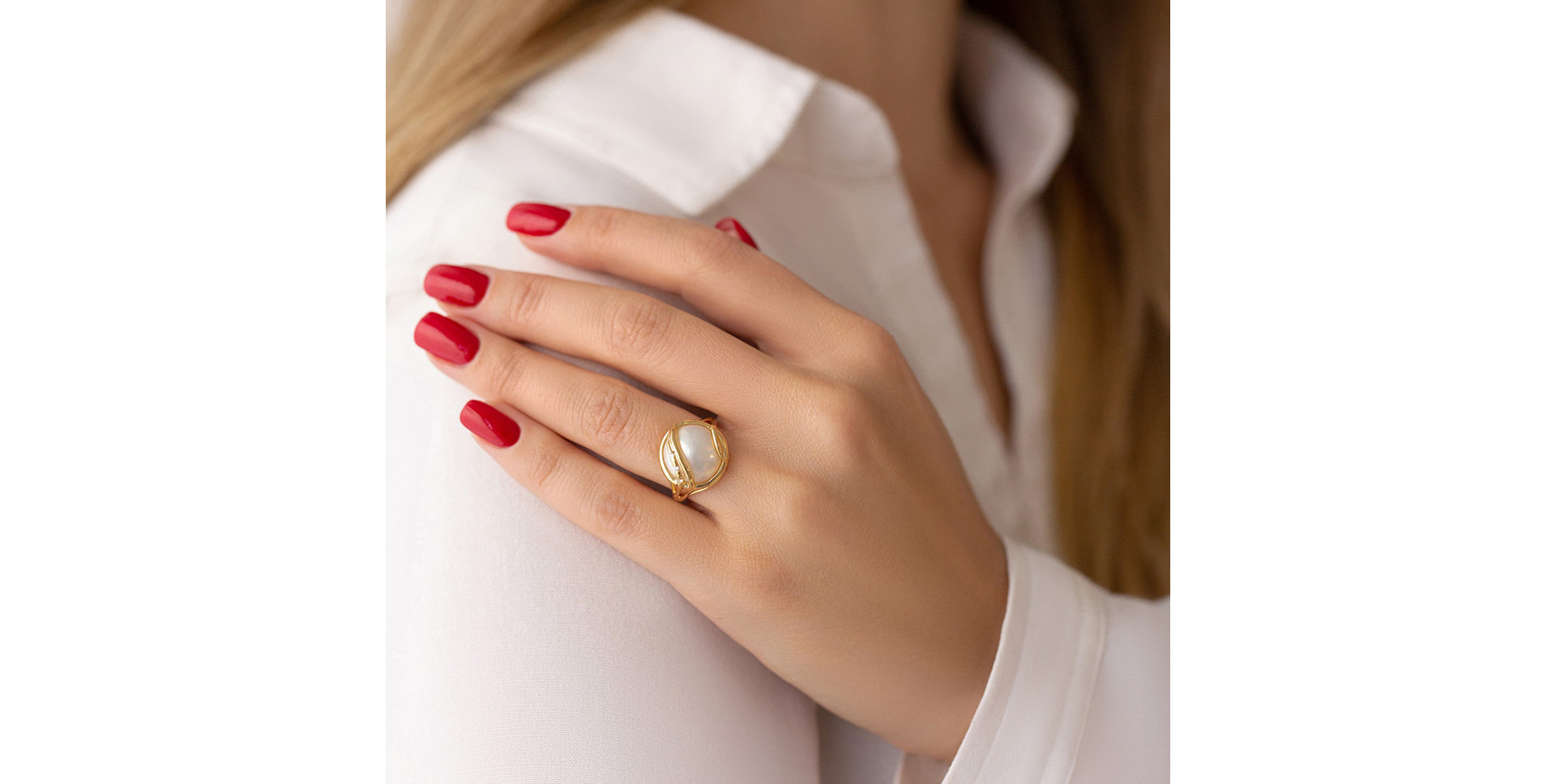 Diamond ring with Pearl Magnificent Pearl