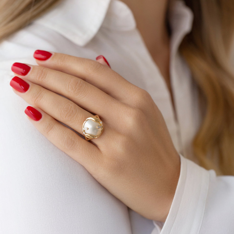 Diamond ring with Pearl Tear of Whale