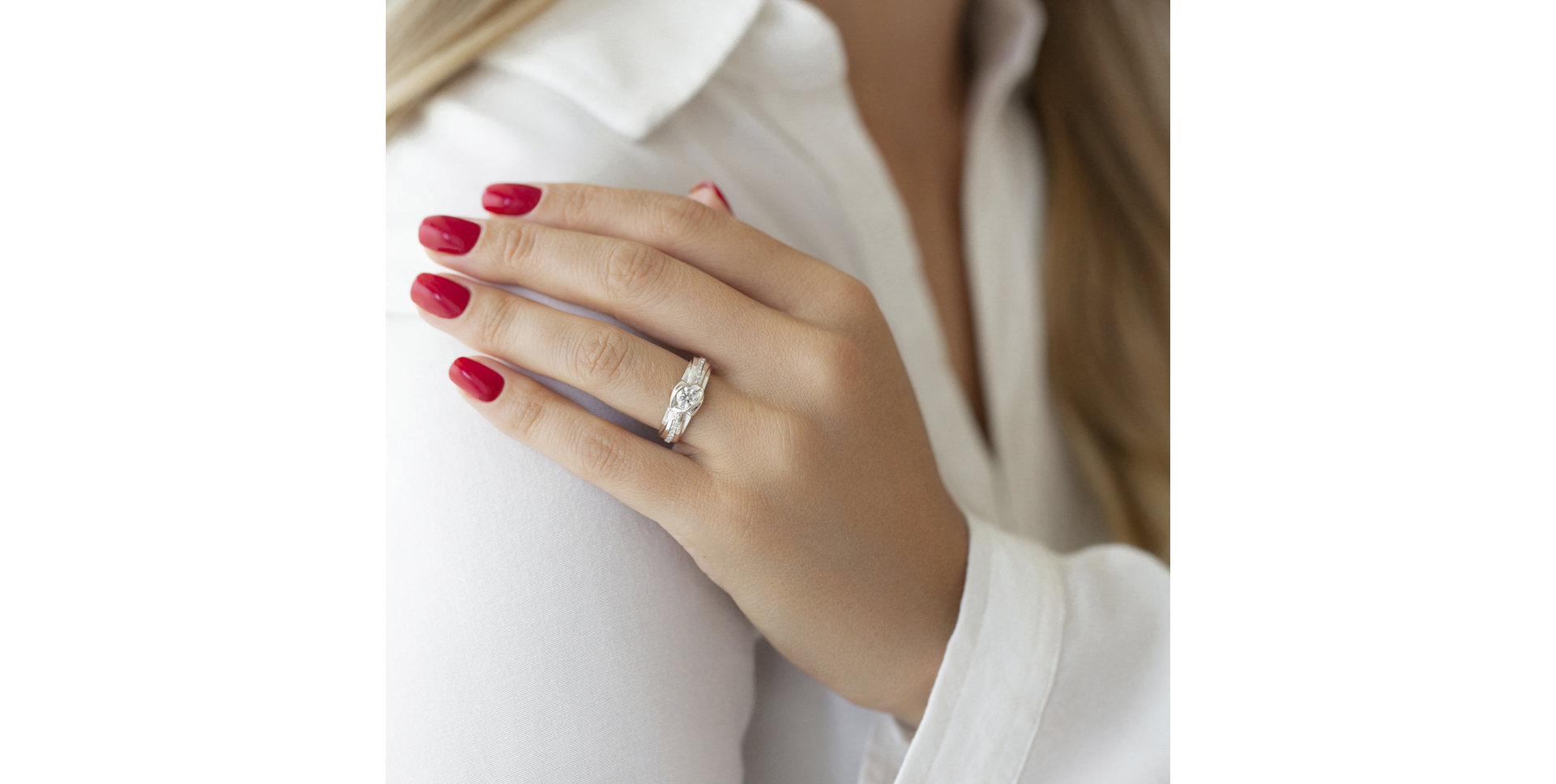 Diamond ring Beverly