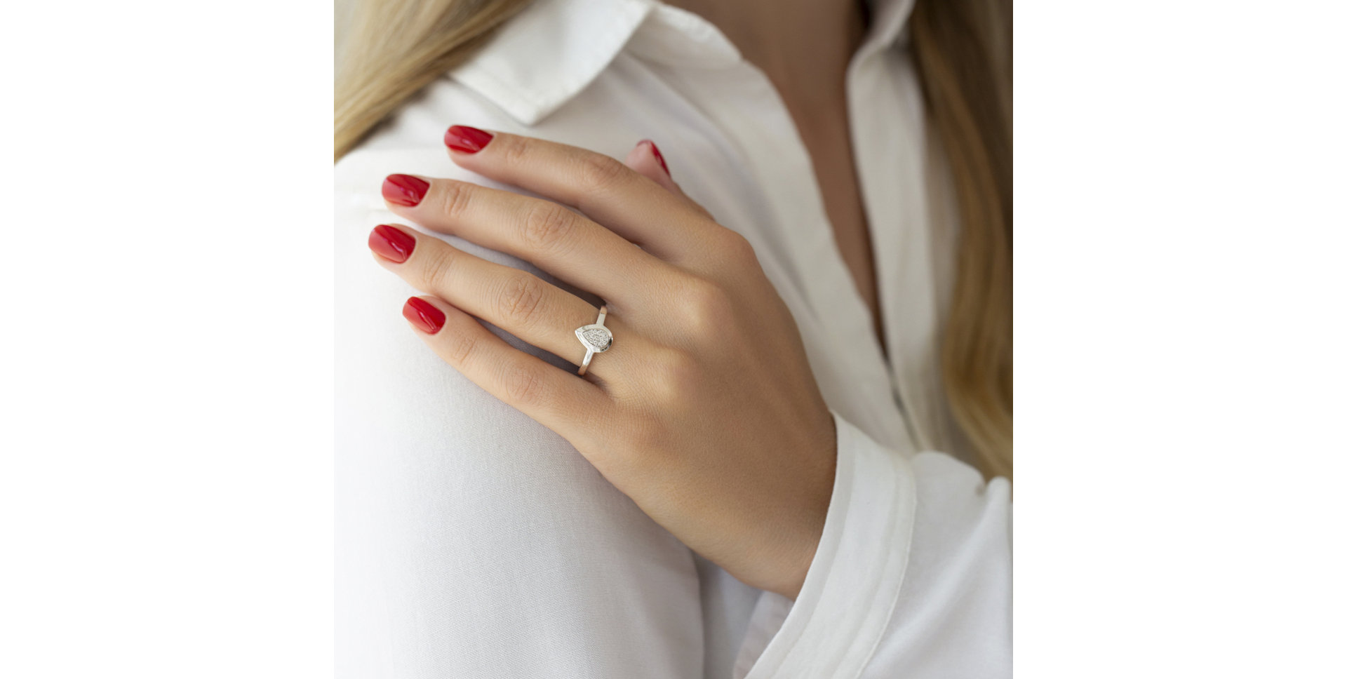 Diamond ring Glamorous Drop