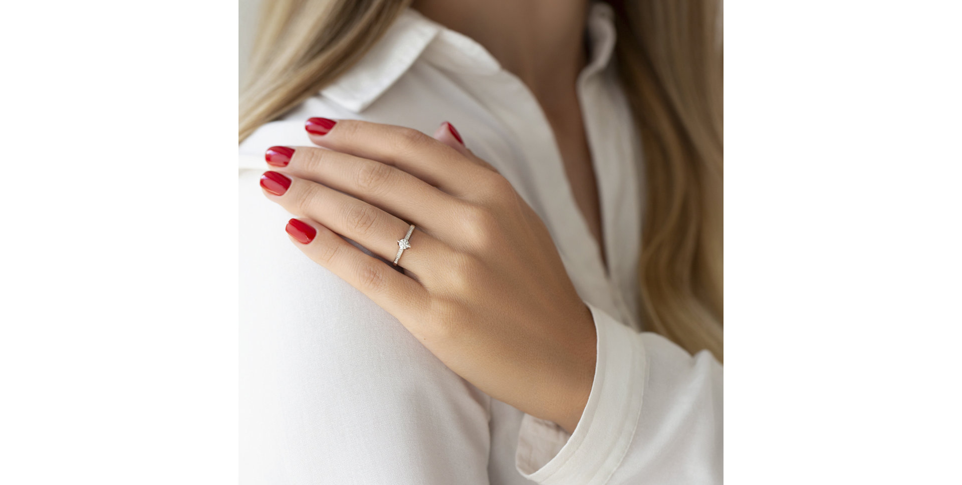 Diamond ring Majestic Voice