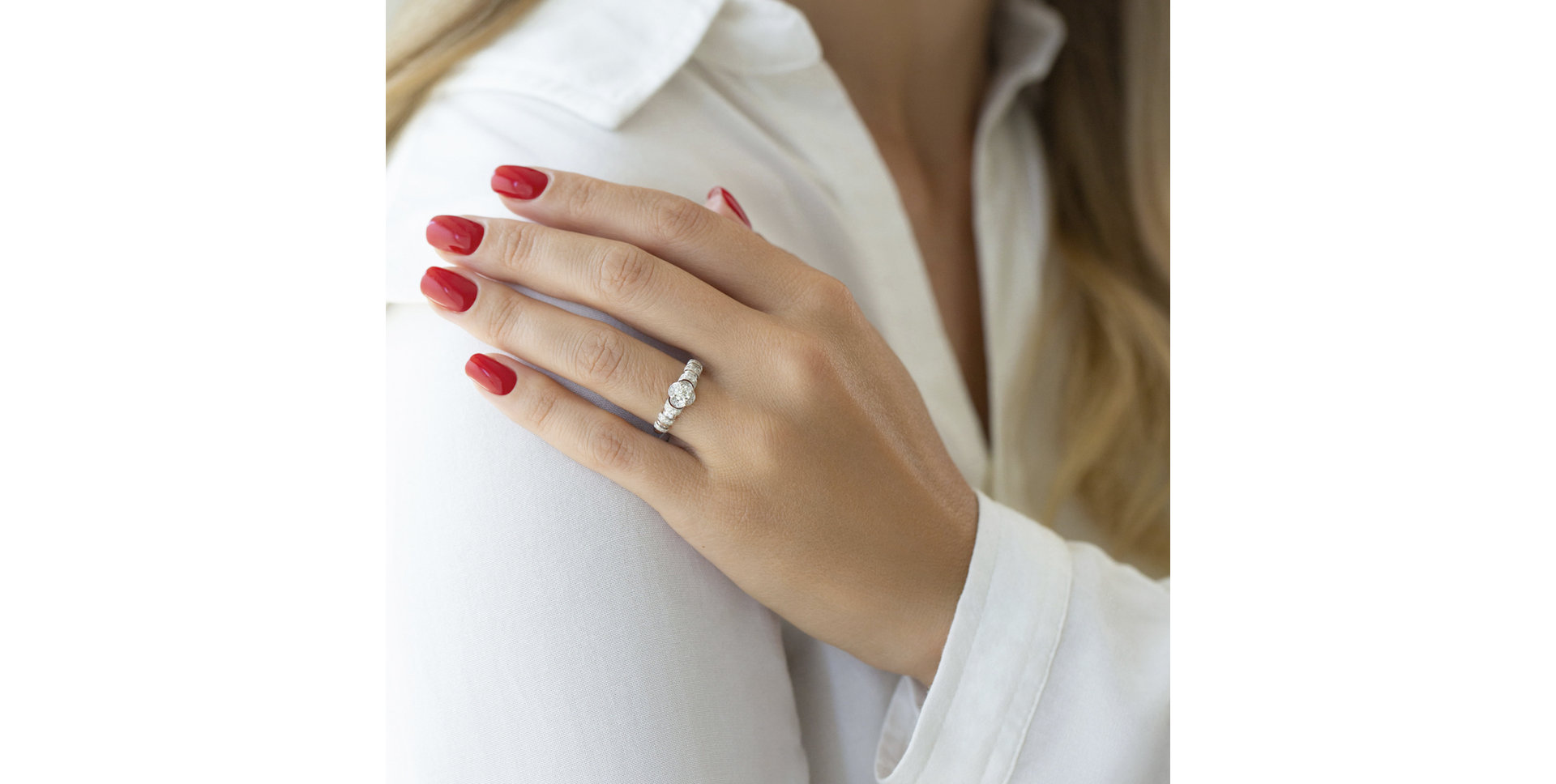 Diamond ring Faustine