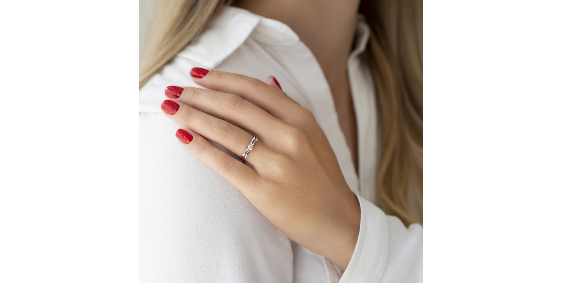 Diamond ring Empty Space