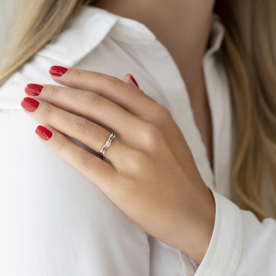 Diamond ring Empty Space