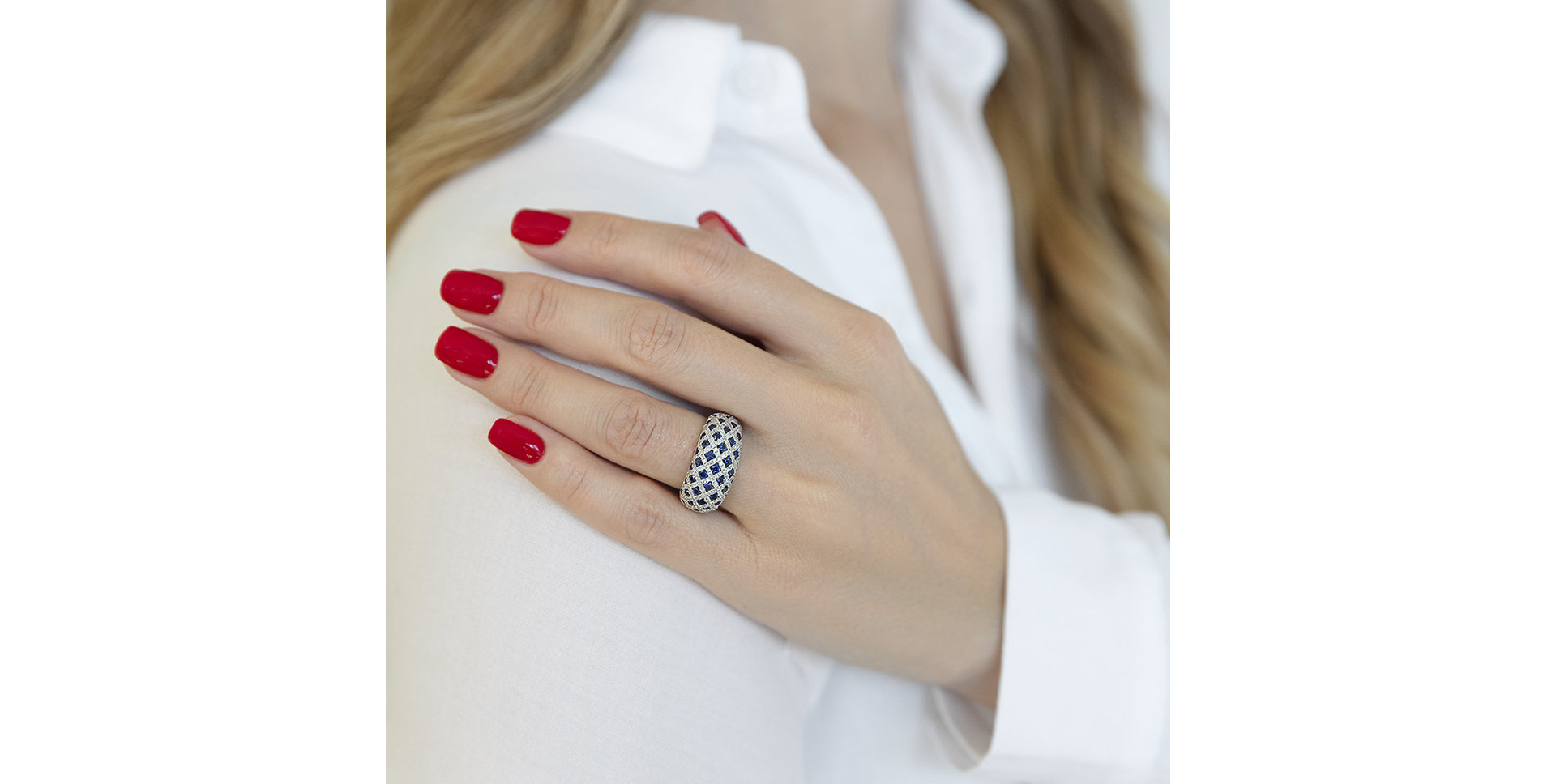 Diamond ring with Ruby Aubrey