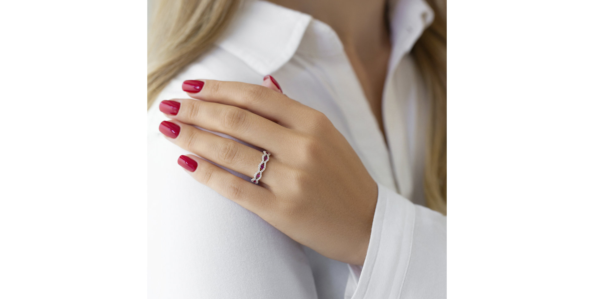 Diamond ring with Ruby Phoenix