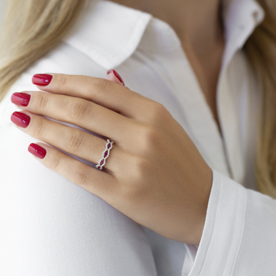 Diamond ring with Emerald Phoenix