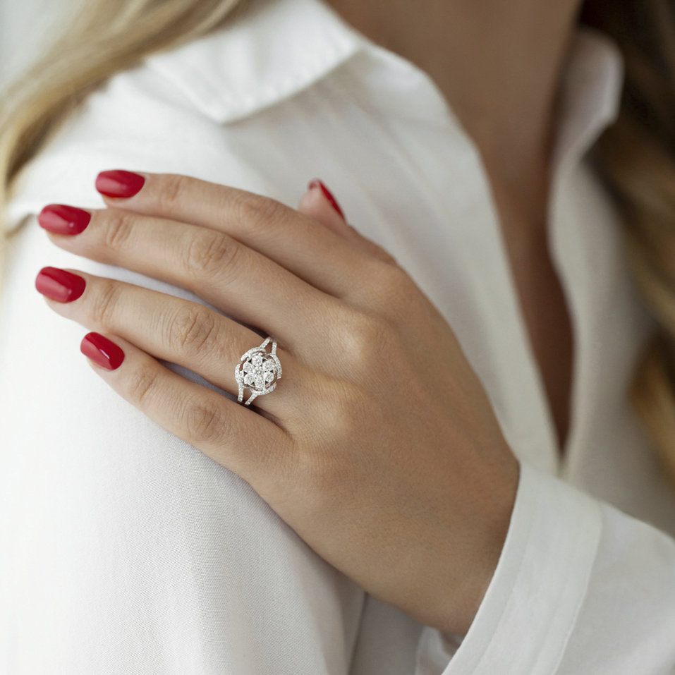 Diamond ring Fleur