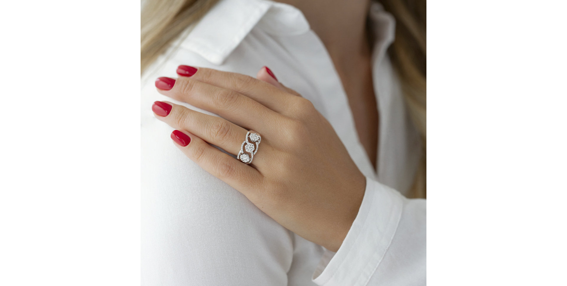 Diamond ring Melodrama