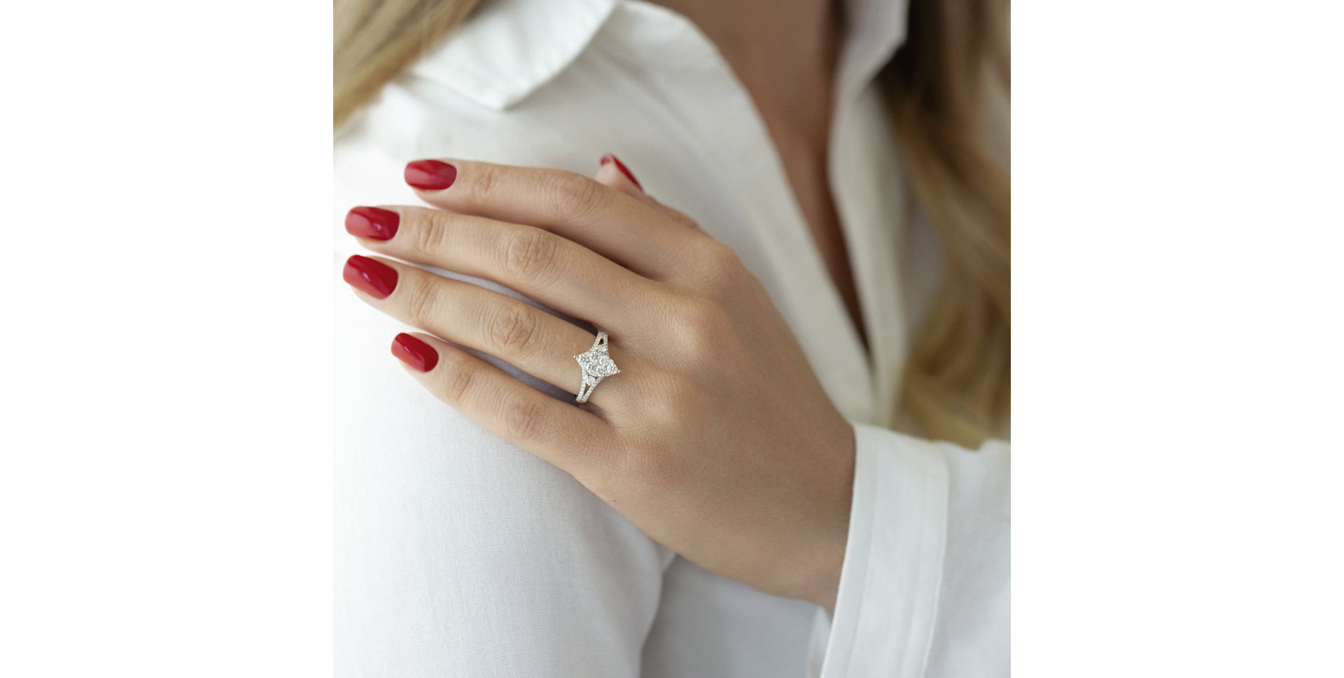 Diamond ring Thérèse