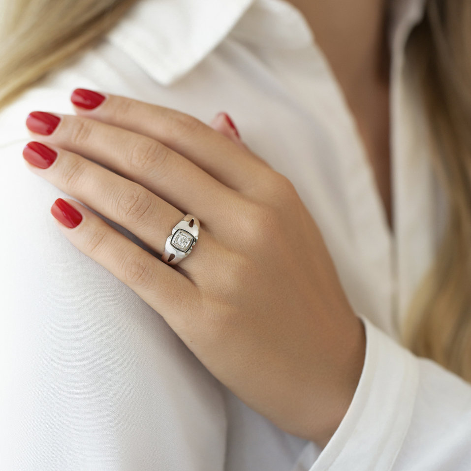 Diamond ring Moon Sin