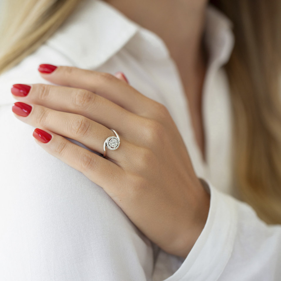 Diamond ring Orion Galaxy