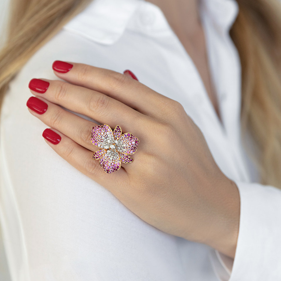 Diamond ring with Ruby and Sapphire Queen of Orchid