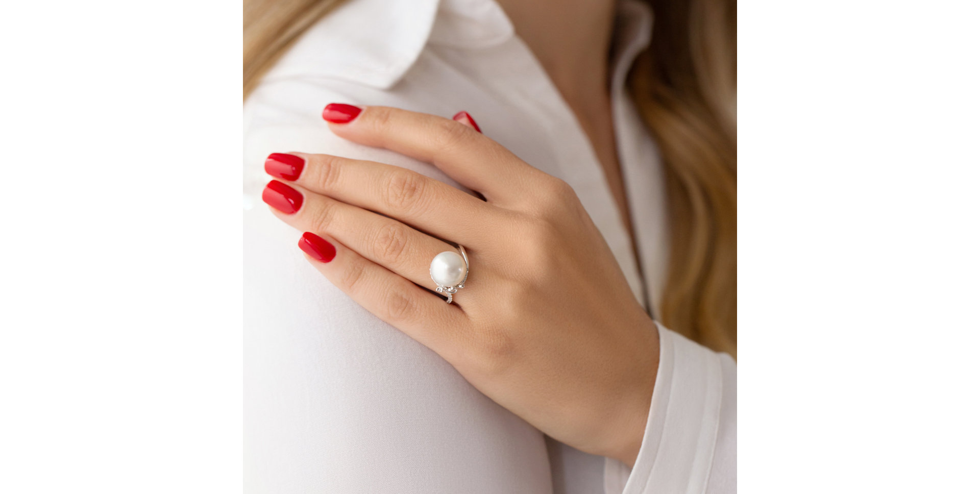 Diamond ring with Pearl Caribbean Delight