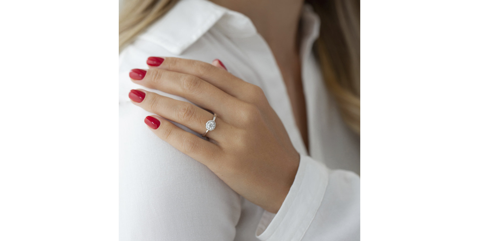 Diamond ring White Queen