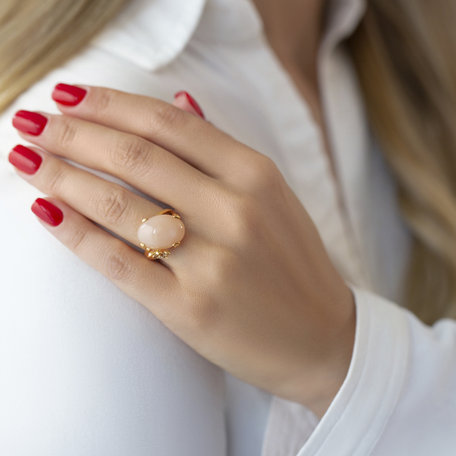 Ring with Moonstone and diamonds Light Salmon