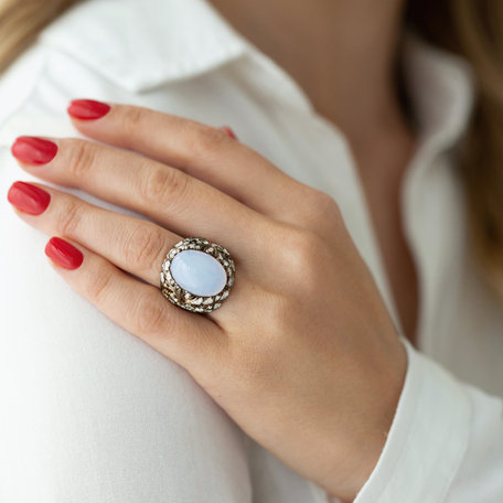 Ring with Moonstone and diamonds Delinda