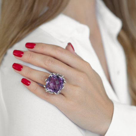 Diamond rings with Amethyst Delicia
