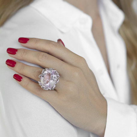 Diamond ring with Kunzite Perfect Illusion