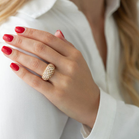 Ring with brown and white diamonds Candi