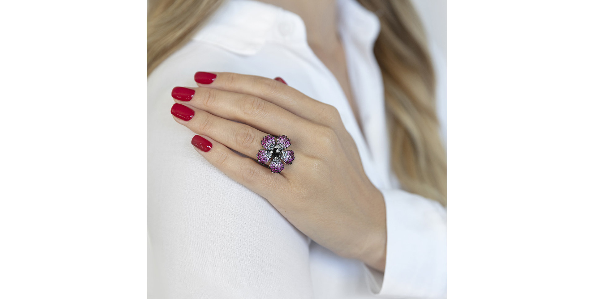 Diamond ring with Ruby and Sapphire Andree