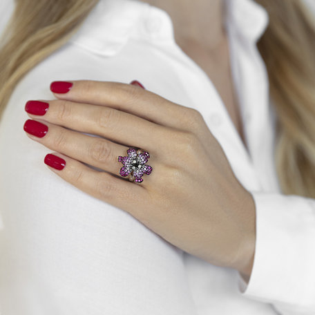 Diamond ring with Ruby and Sapphire Caryan