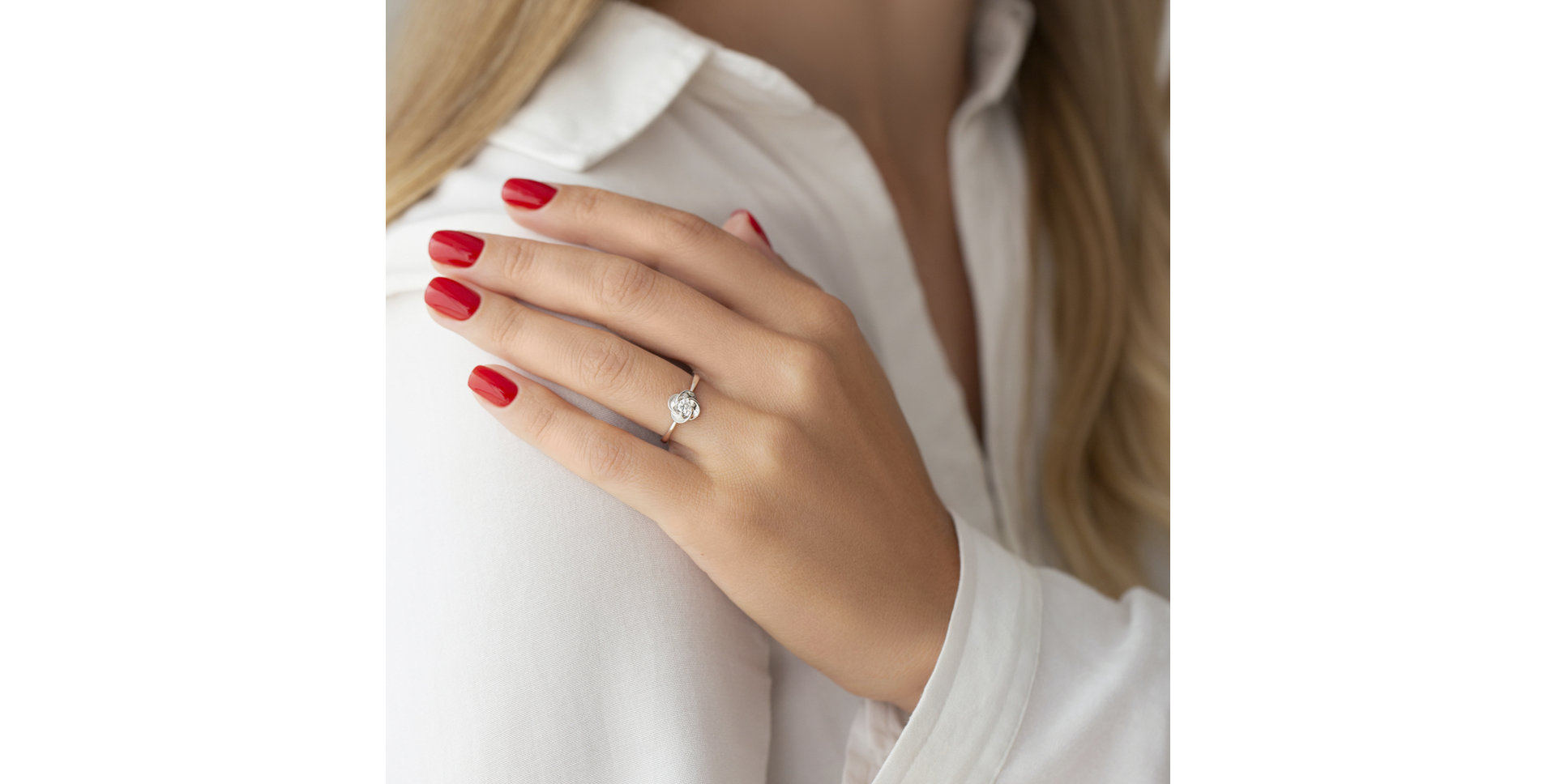 Diamond ring Minimalist Flower