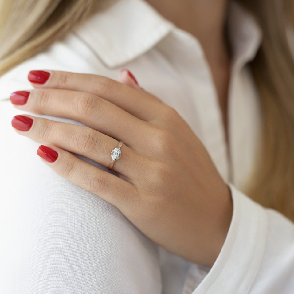 Diamond ring Salomé