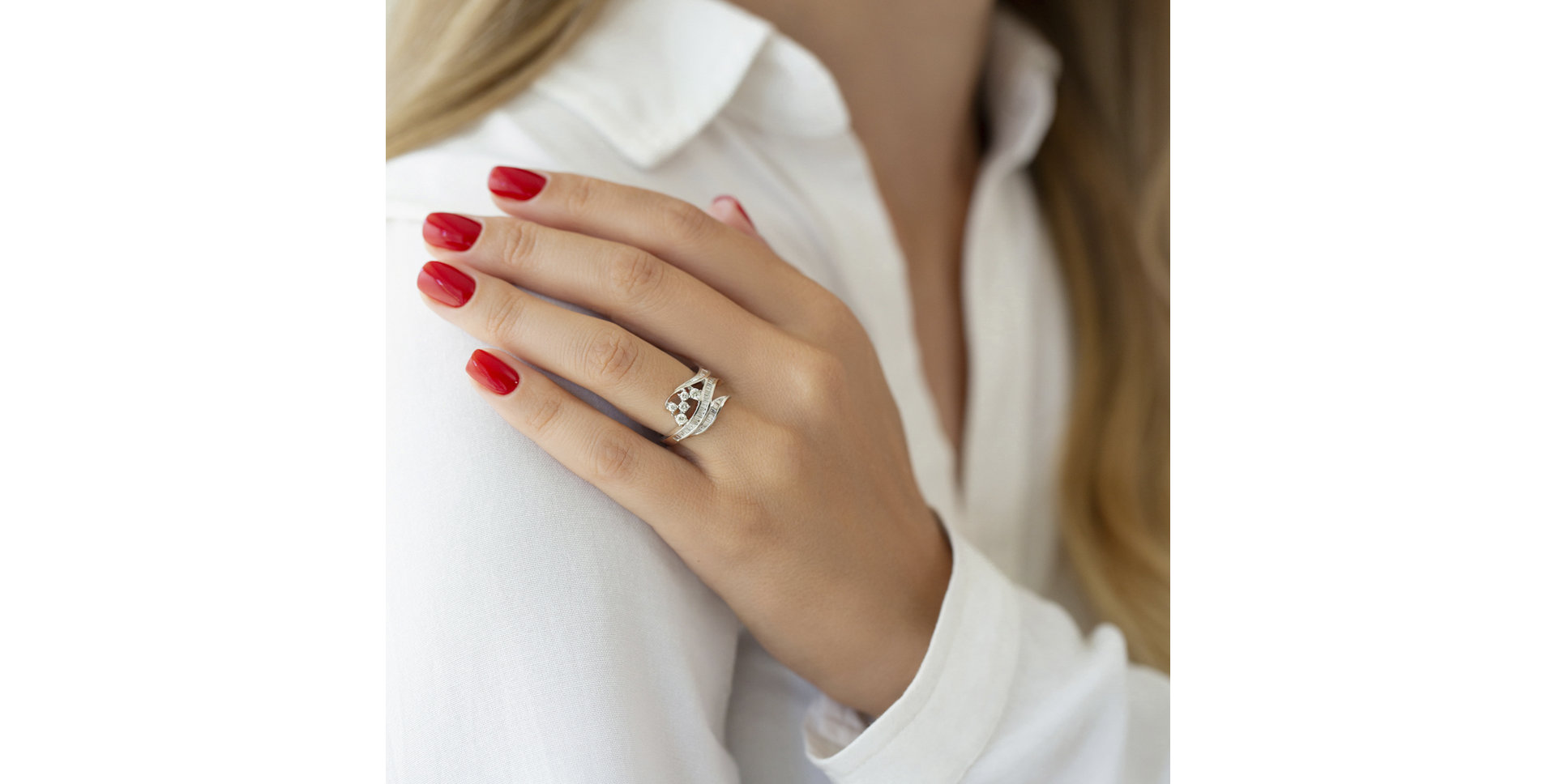 Diamond ring Levandera