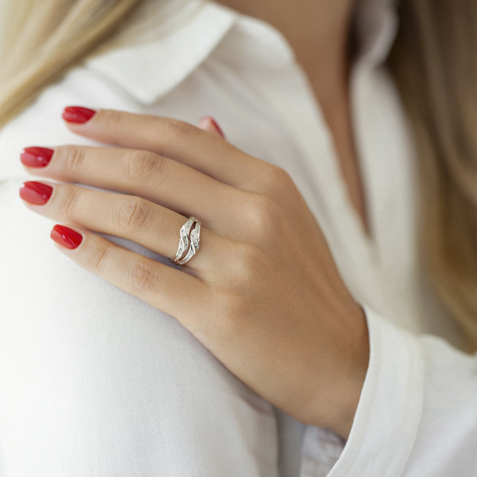 Diamond ring Défunts