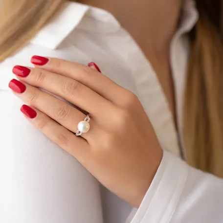 Diamond ring with Pearl Soul of Passion