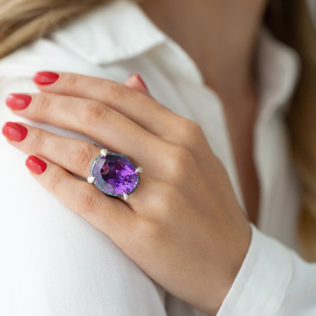 Diamond ring with Amethyst and Sapphire Baroque Fantasy