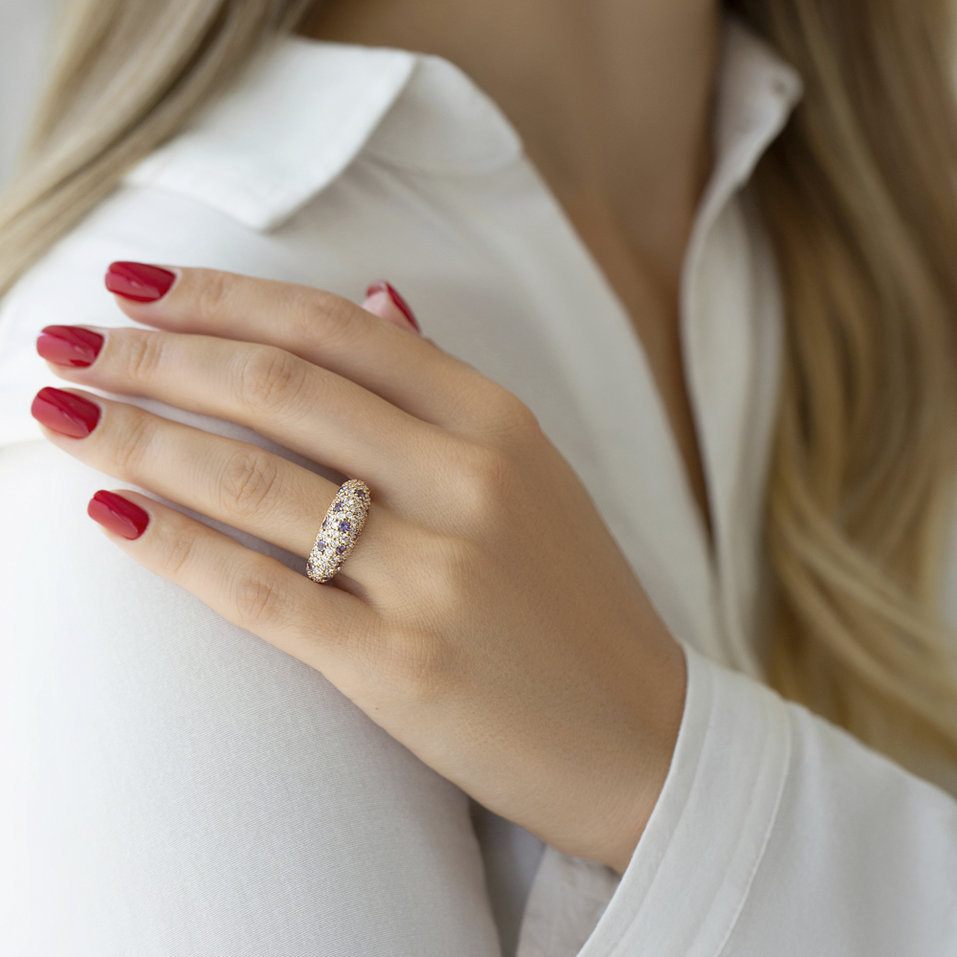 Diamond ring with Sapphire Adeline