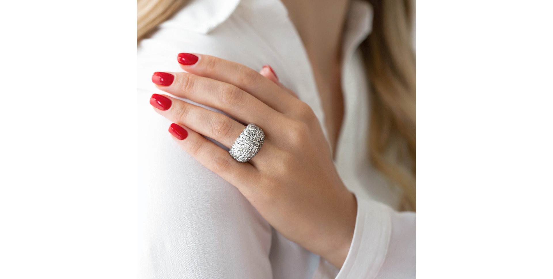 Ring with brown and white diamonds Star Kingdom