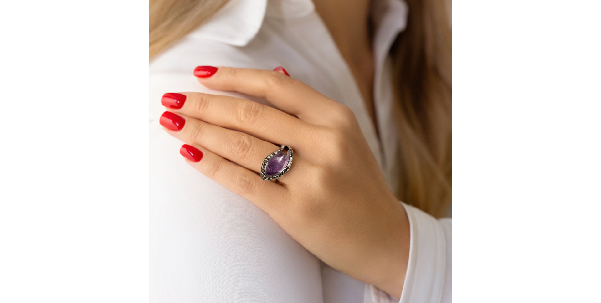 Ring with Amethyst, black and white diamonds Miss Renaissance