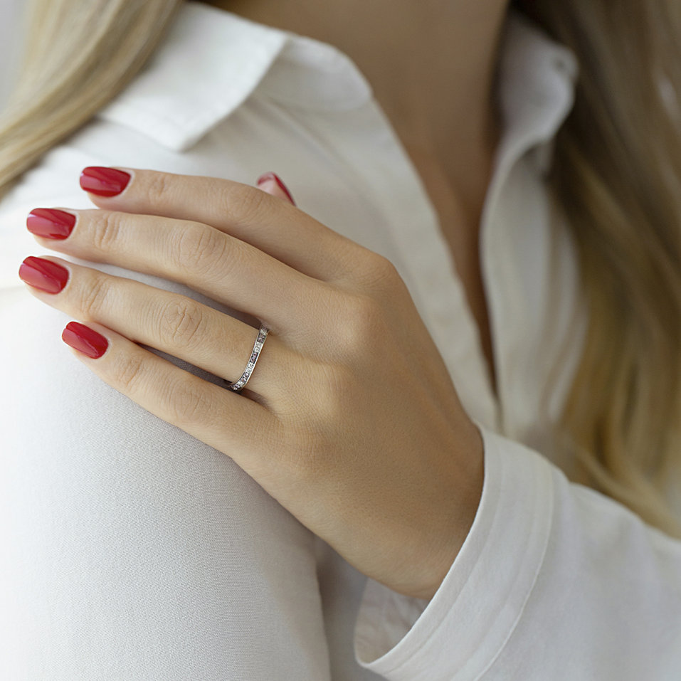 Diamond ring with Sapphire Selma