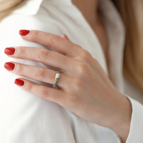 Ring with white, brown and black diamonds Midnight Snake