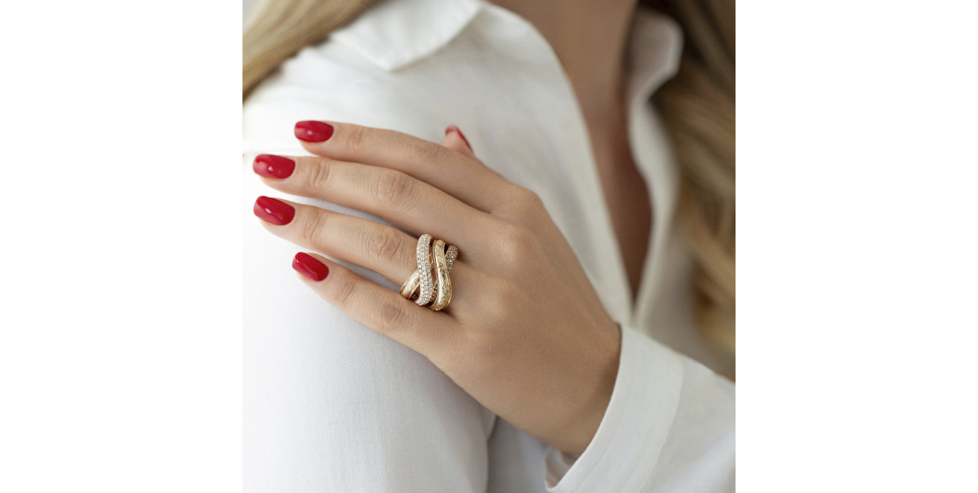 Ring with brown and white diamonds Colombe