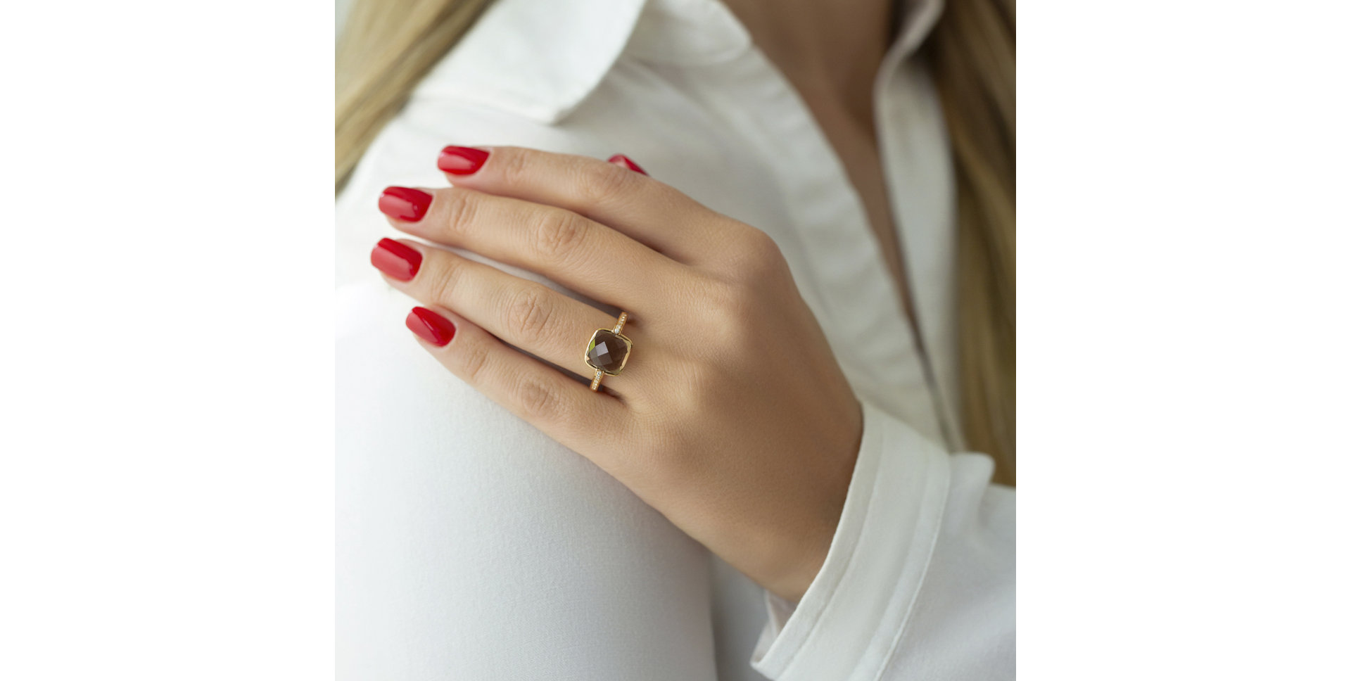 Diamond ring with Quartz Lady Blanca