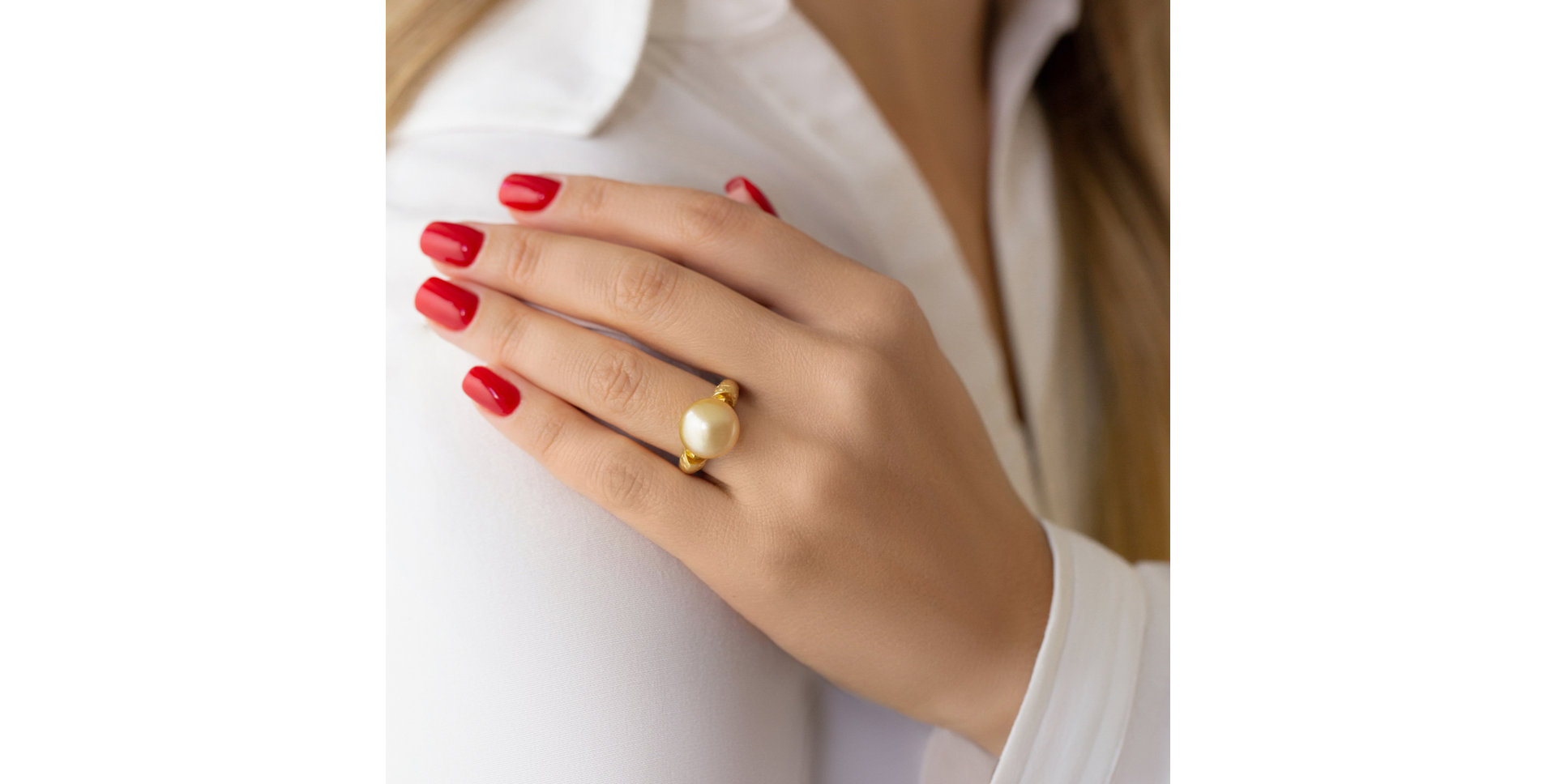 Diamond ring with Pearl Relief Effort