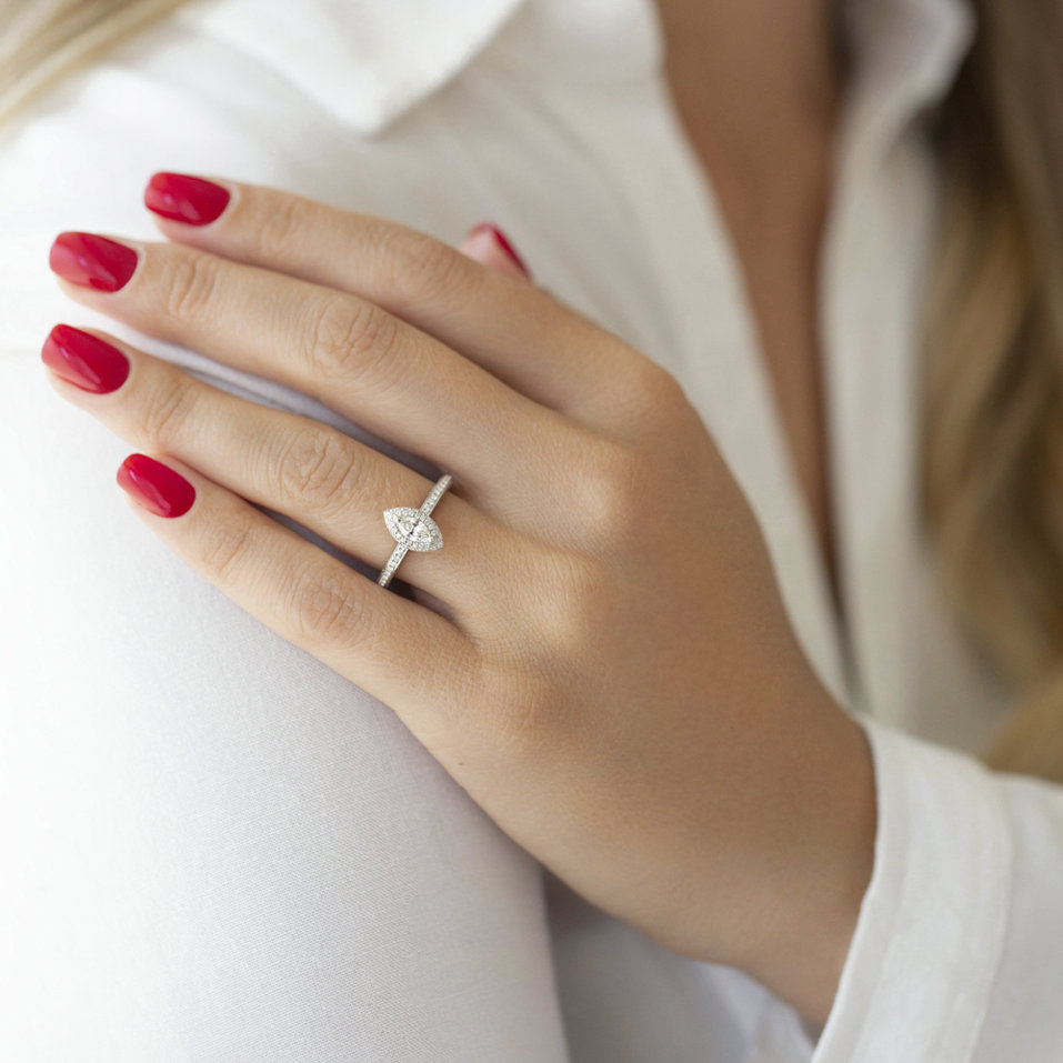 Diamond ring Delphia