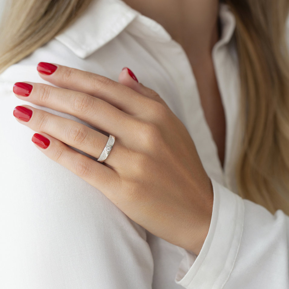 Diamond ring Vérane