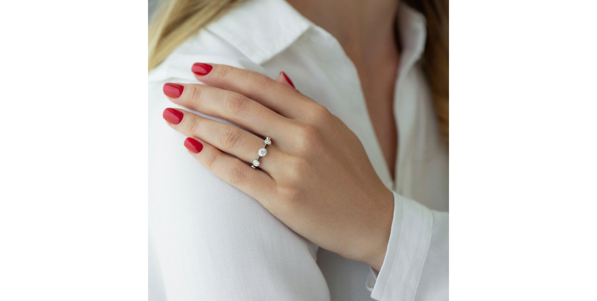 Ring with black diamonds Galaxy of Passion